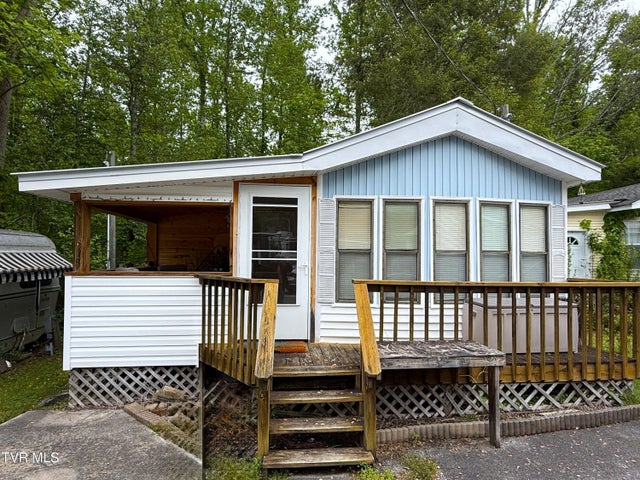 1st photo of 5355 East Parkway