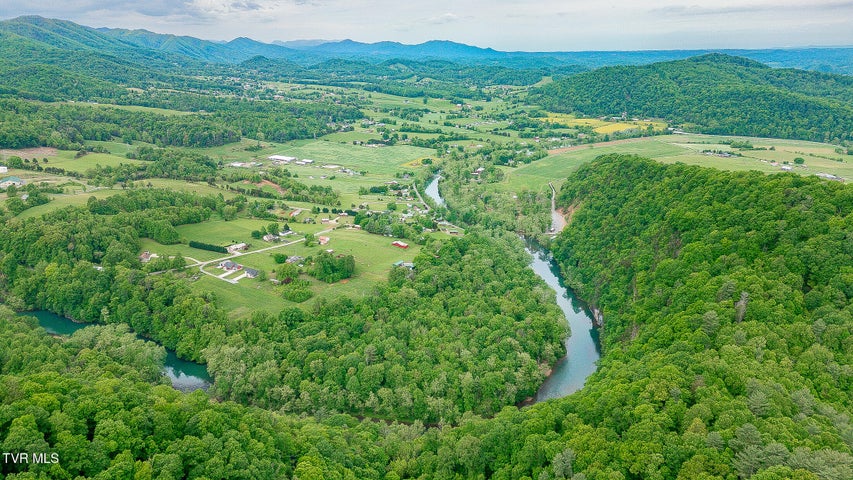 1st photo of 394 Bishop Hollow Road