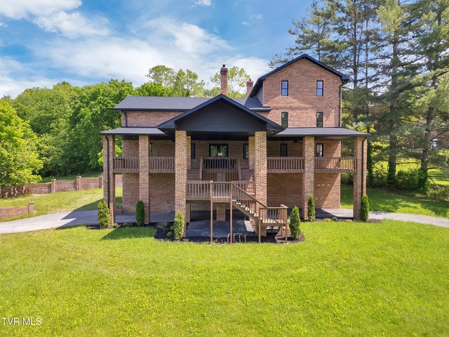 1st photo of 120 Brookfield Drive
