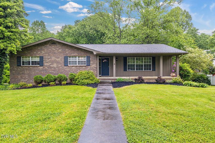 1st photo of 1520 Sun Valley Drive