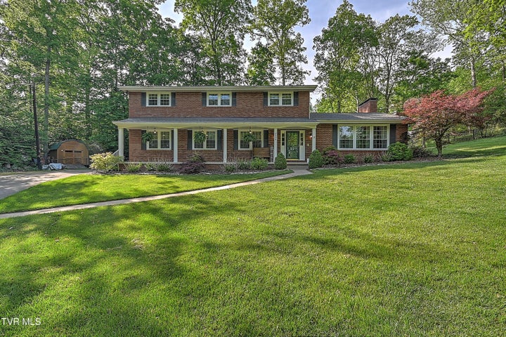 1st photo of 2309 Oxford Court