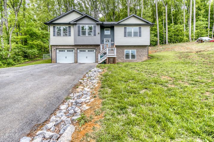 1st photo of 861 Cedar Branch Road