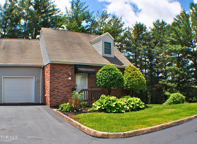 1st photo of 2700 Indian Ridge Road