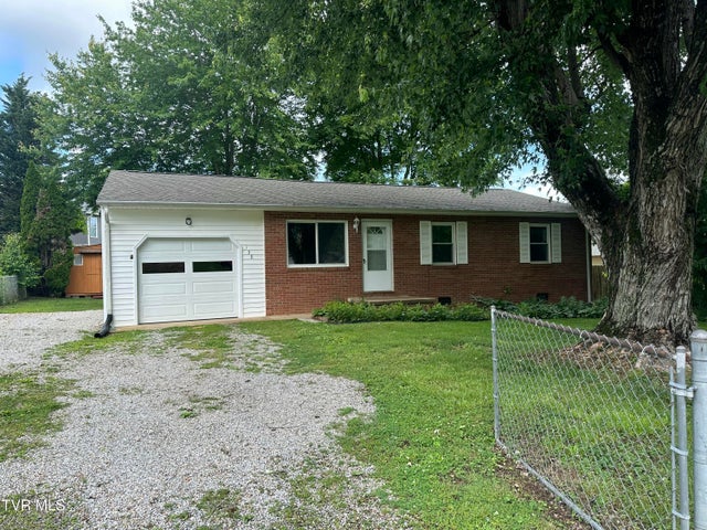 1st photo of 138 Cedar Valley Boulevard
