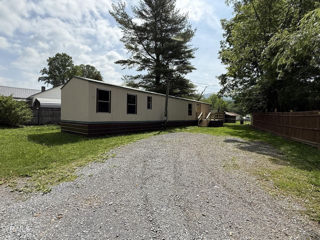 1st photo of 104 Creekbank Road