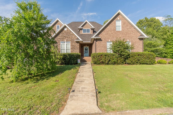 1st photo of 186 Brooks Landing Circle