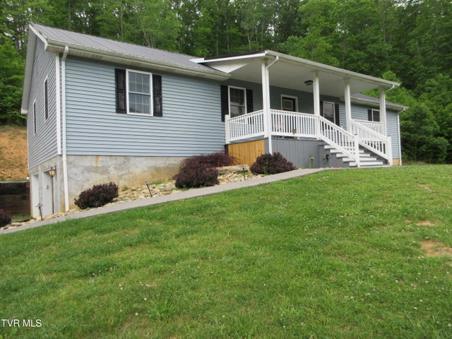 1st photo of 181 Dream Trail