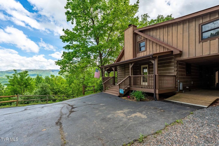 1st photo of 563 Longview Private Drive