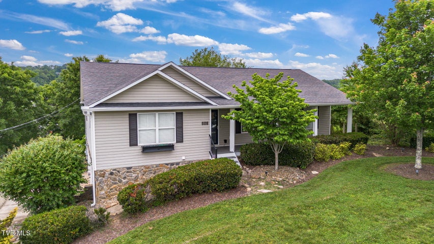 1st photo of 355 Wayland Drive