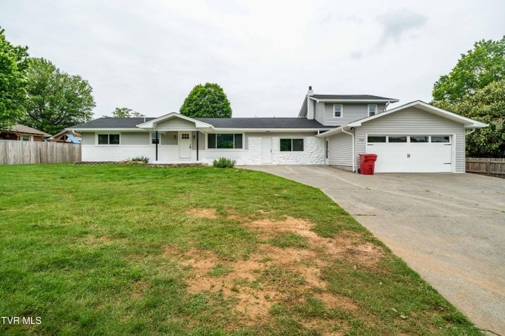1st photo of 2503 Buffalo Road