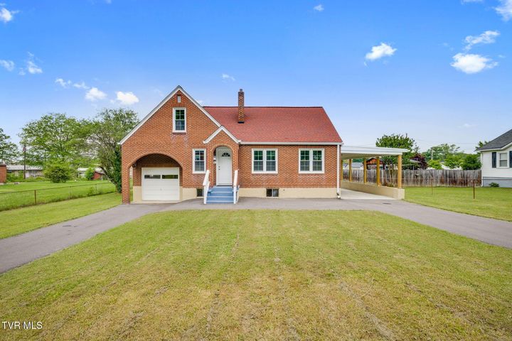 1st photo of 3224 Clover Street