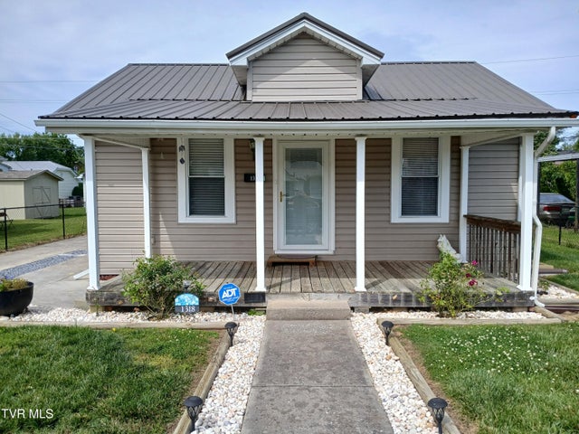 1st photo of 1318 Willow Street