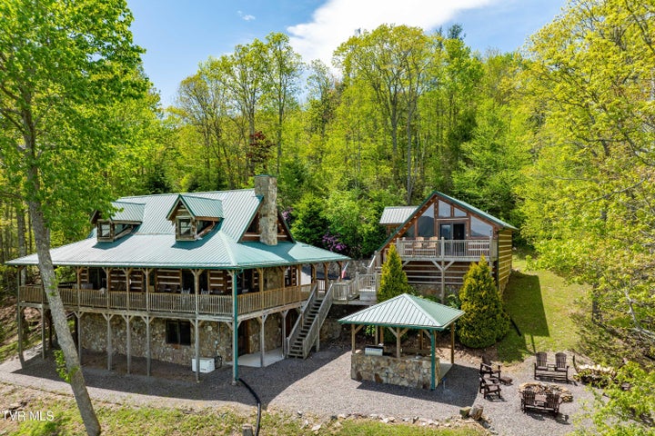 1st photo of 1527 Stone Mountain Road
