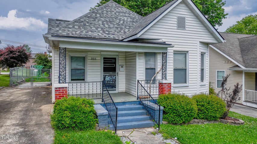 1st photo of 316 Delaware Street