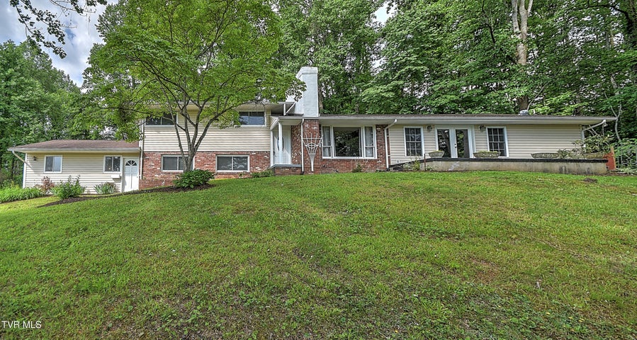 1st photo of 121 Hermitage Drive