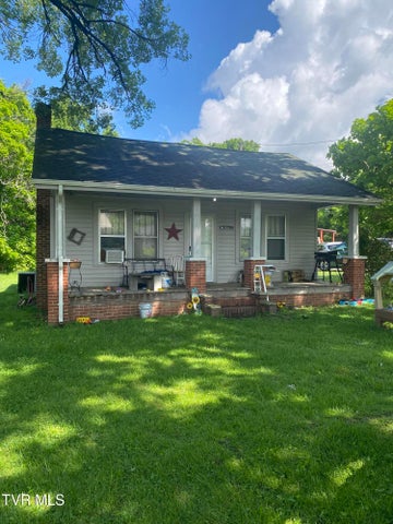 1st photo of 4228 Sullivan Gardens Drive
