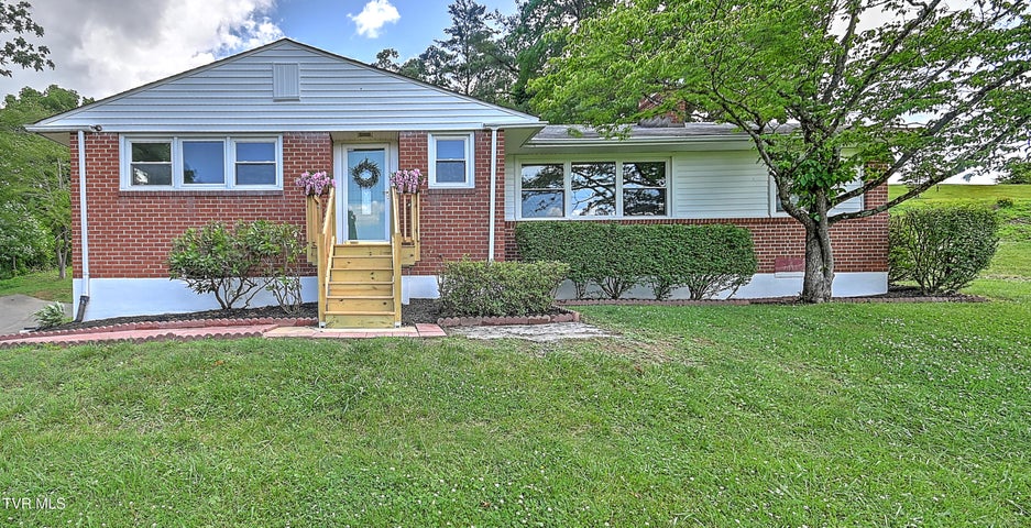 1st photo of 3521 Fort Henry Drive