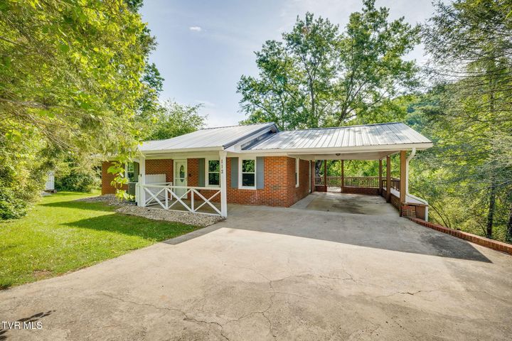 1st photo of 112 Borderview Avenue