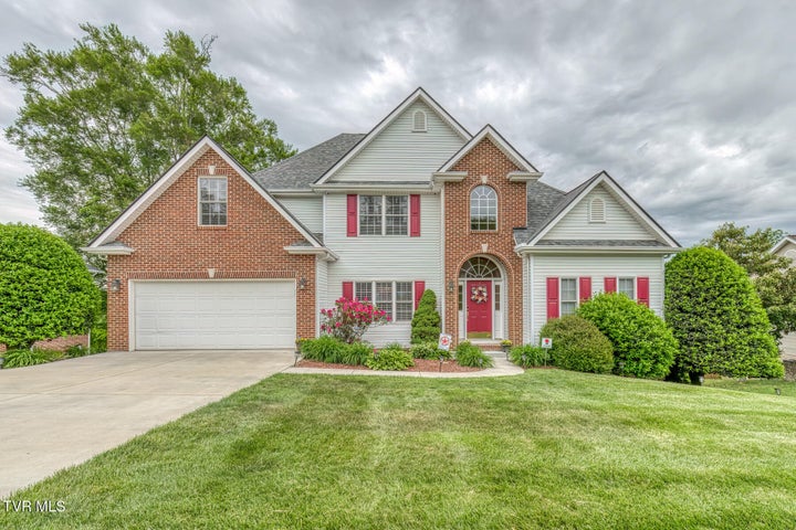 1st photo of 220 Michaels Ridge Blvd