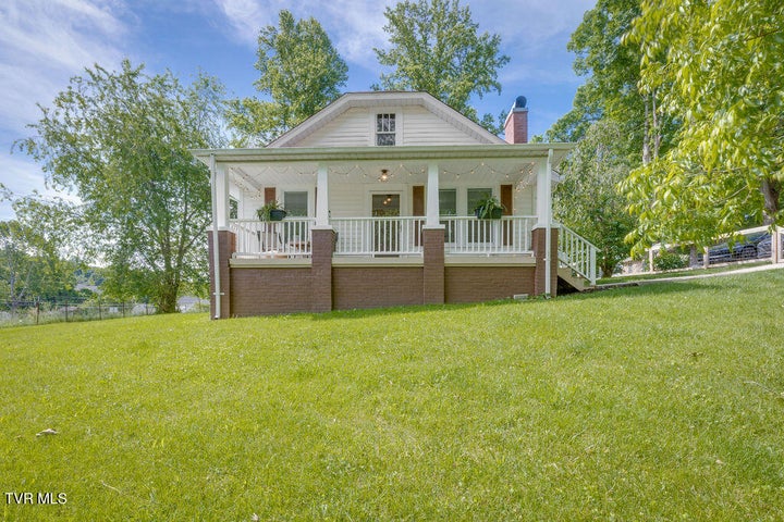 1st photo of 3901 Rocky Hill Lane
