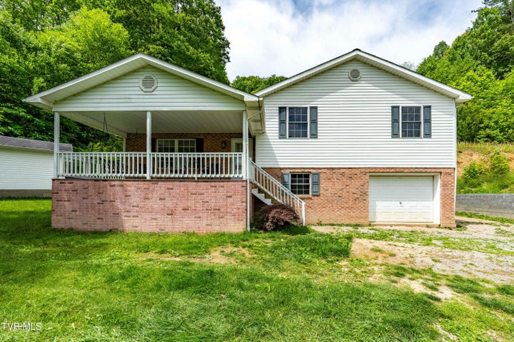 1st photo of 402 Crabtree Road