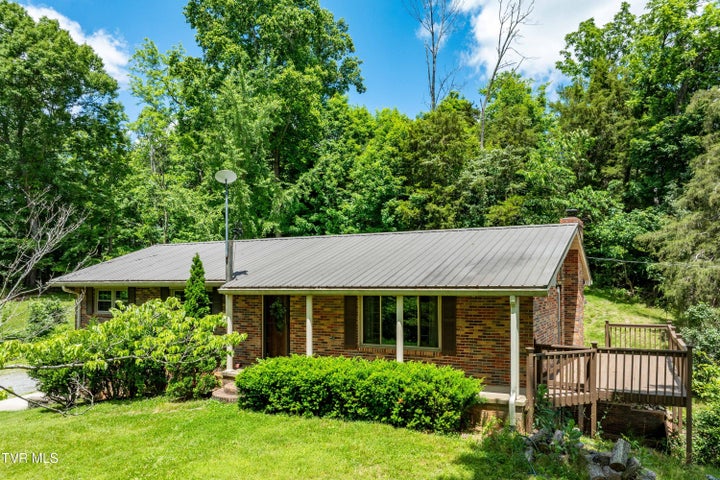 1st photo of 472 Harmony Road