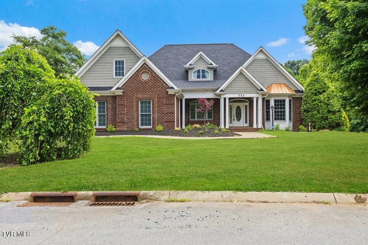 1st photo of 773 Waterstone Circle