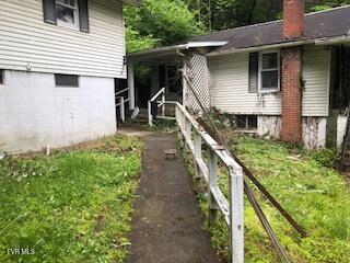 1st photo of 2493 Dickenson Highway