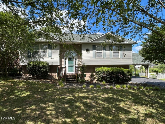 1st photo of 115 Butterfly Court