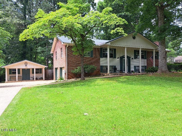 1st photo of 226 Heritage Hills Drive