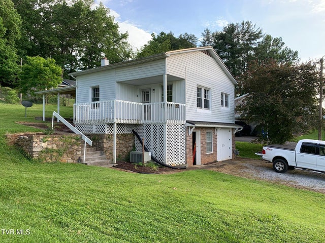 1st photo of 626 Mohawk Drive