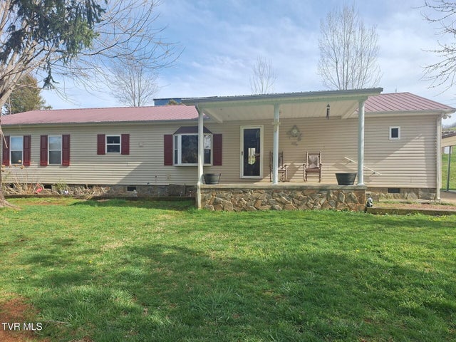 1st photo of 220 Fannin Road