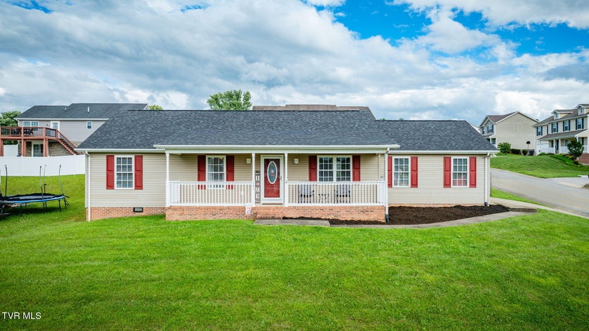 1st photo of 141 Violet Lane
