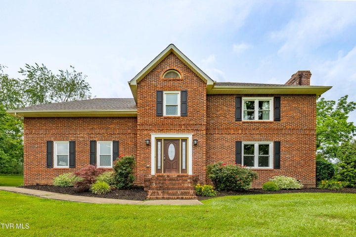 1st photo of 398 Grandview Court