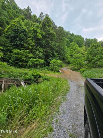 1st photo of 719 Simerly Creek