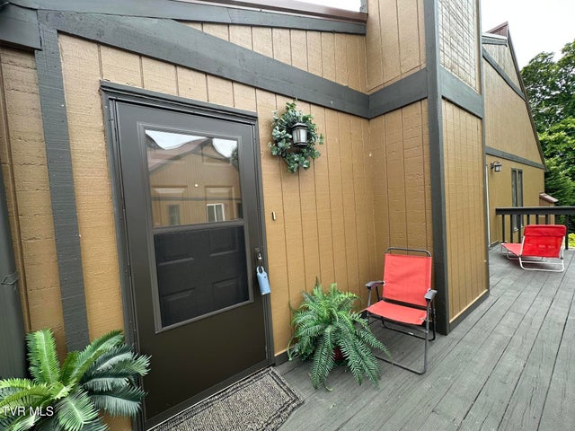 1st photo of 516 Fleetwood Court
