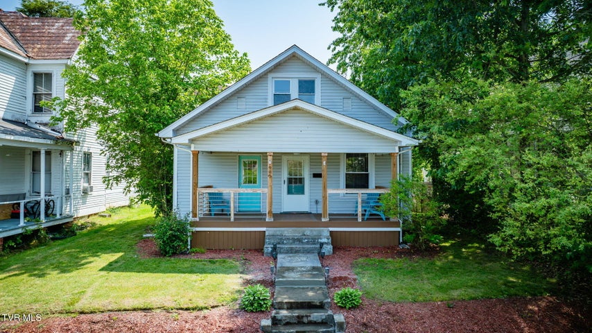 1st photo of 905 Kentucky Avenue