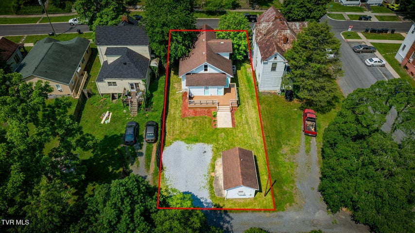 1st photo of 905 Kentucky Avenue