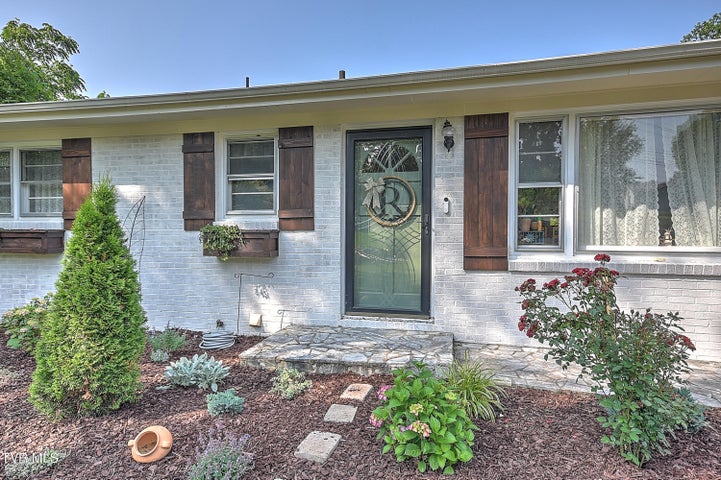 1st photo of 421 Hill Park Drive