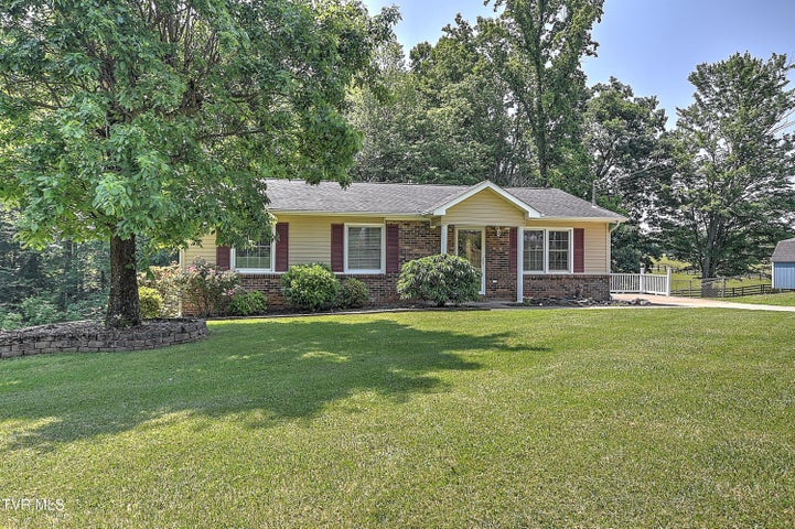 1st photo of 19577 Greenbriar Drive