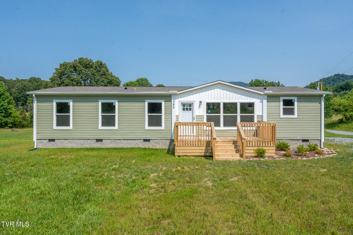 1st photo of 385 Piney Grove Road