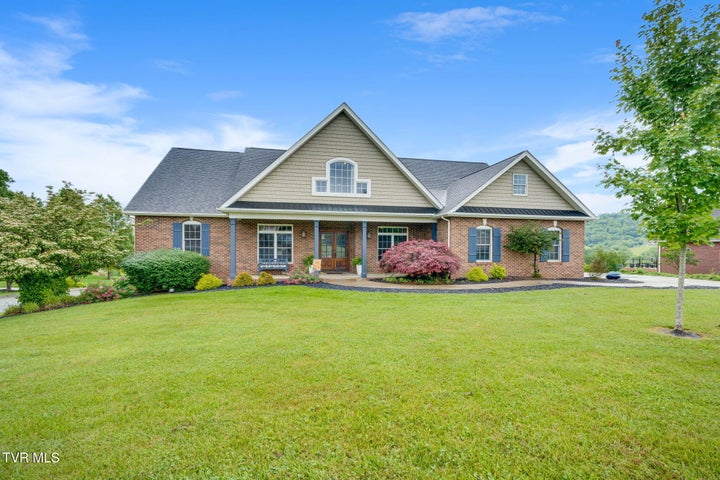 1st photo of 601 Tomahawk Drive