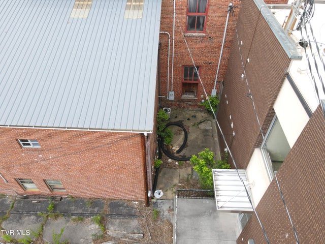1st photo of 205 Union St