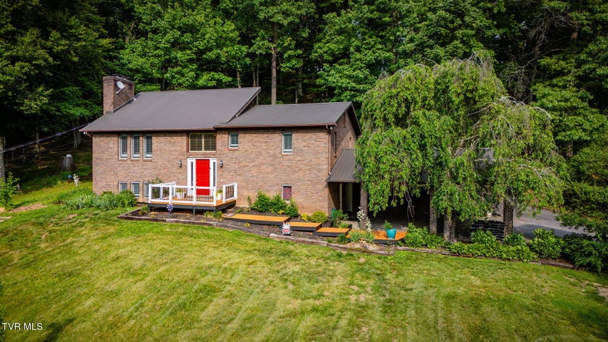 1st photo of 280 Possum Hollow Road