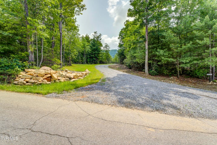 1st photo of 2540 Shelton Mission Road