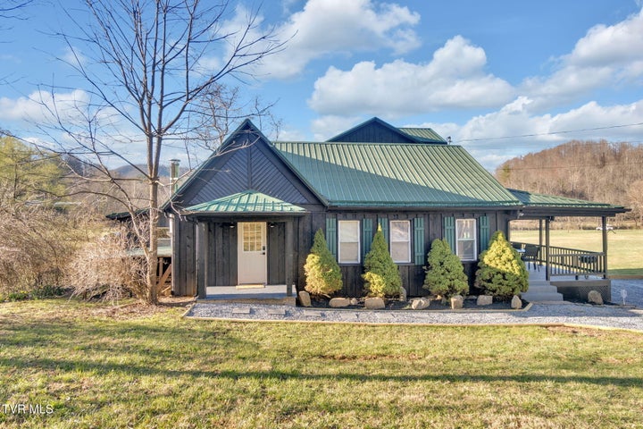 1st photo of 136 Beecher Holtsclaw Road