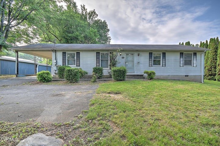 1st photo of 609 Oakland Court