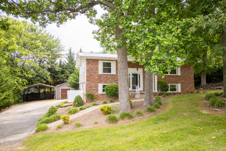 1st photo of 1403 Brentwood Drive