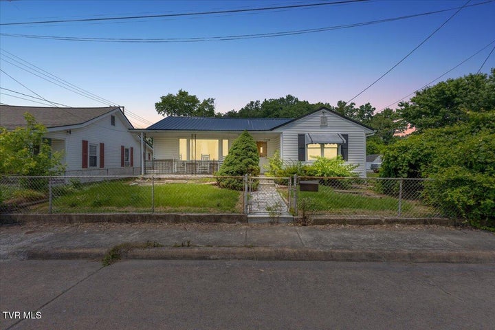 1st photo of 204 Millpond Street