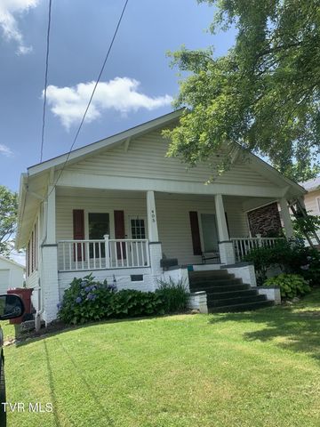 1st photo of 405 Magnolia Avenue
